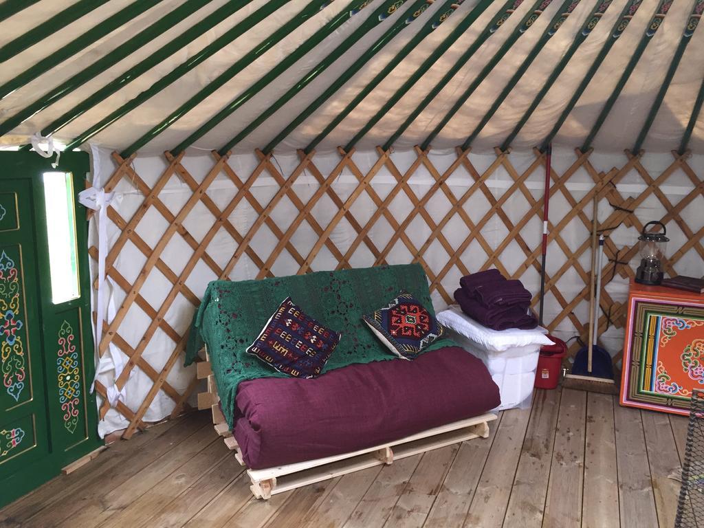 The Yurt Hotel Isle of Gigha Eksteriør billede
